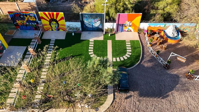 Hilera de murales